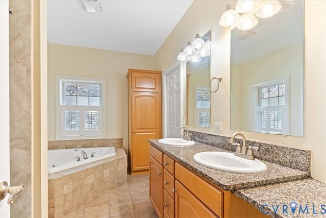 38 Jerdone Island Dr, Bumpass, VA 23024