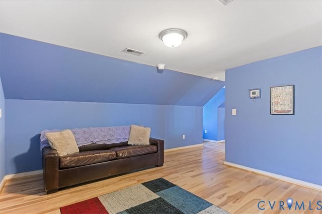 38 Jerdone Island Dr, Bumpass, VA 23024