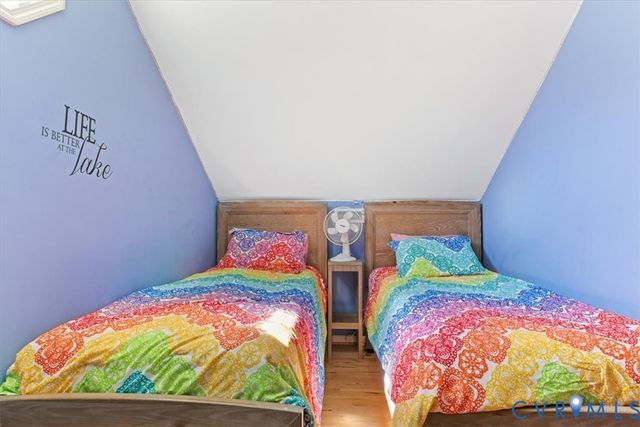 38 Jerdone Island Dr, Bumpass, VA 23024