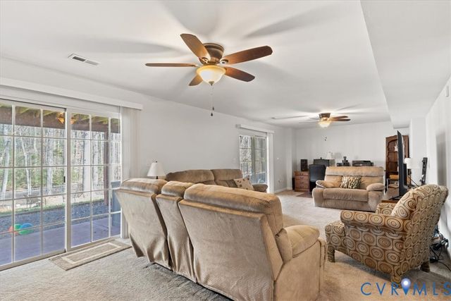 38 Jerdone Island Dr, Bumpass, VA 23024