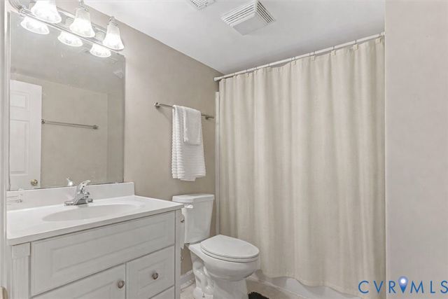 38 Jerdone Island Dr, Bumpass, VA 23024