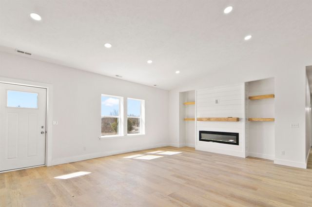 11351 Lakeshore Drive, Hanover Twp, MI 49620