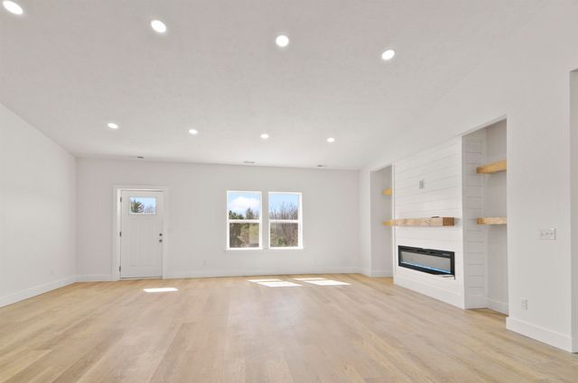 11351 Lakeshore Drive, Hanover Twp, MI 49620