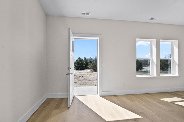 11351 Lakeshore Drive, Hanover Twp, MI 49620