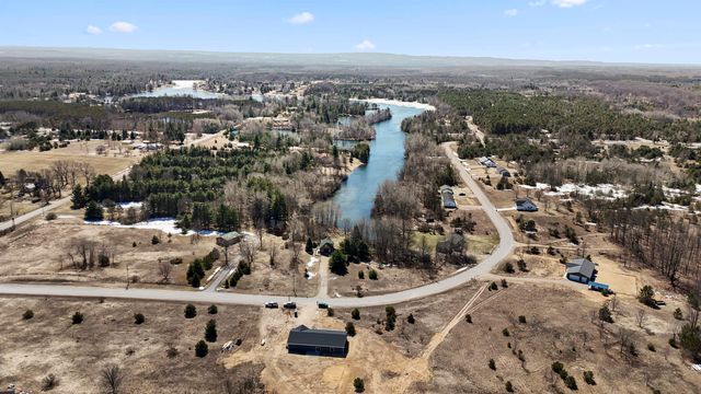 11351 Lakeshore Drive, Hanover Twp, MI 49620