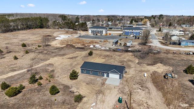 11351 Lakeshore Drive, Hanover Twp, MI 49620