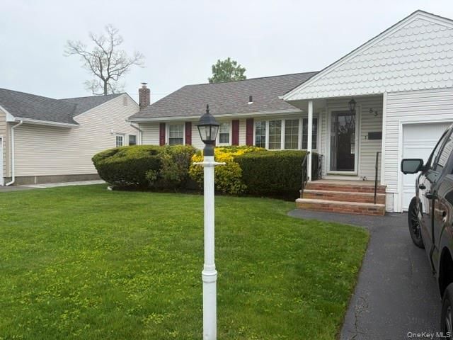 53 Colonial Drive, Farmingdale, NY 11735