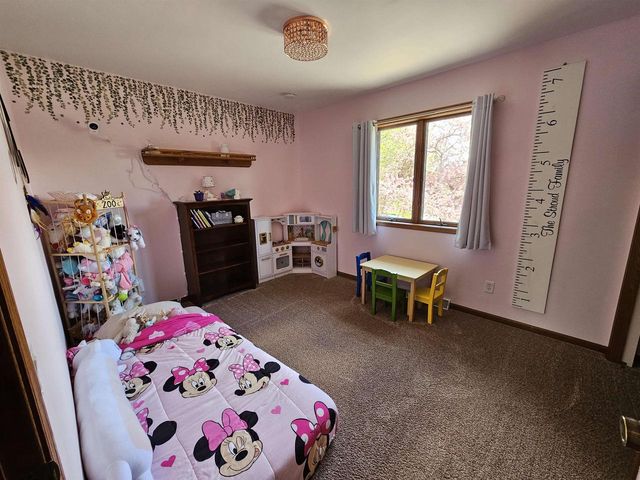 634 Naragansett Avenue, Baraboo, WI 53913