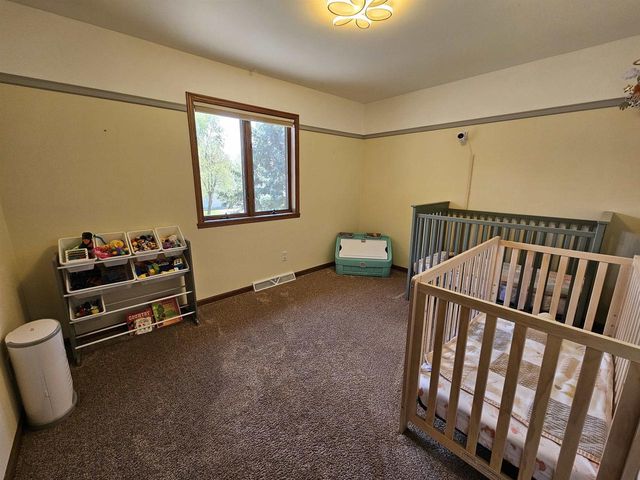 634 Naragansett Avenue, Baraboo, WI 53913