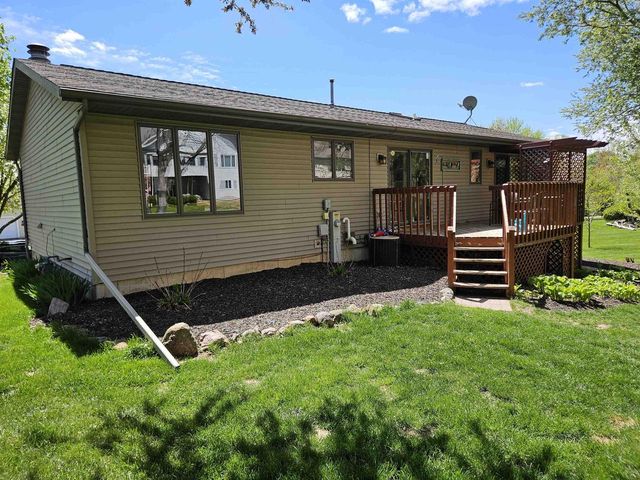 634 Naragansett Avenue, Baraboo, WI 53913