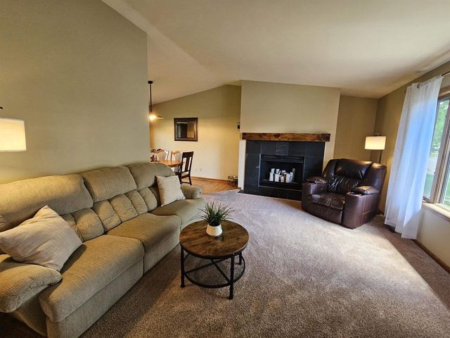 634 Naragansett Avenue, Baraboo, WI 53913