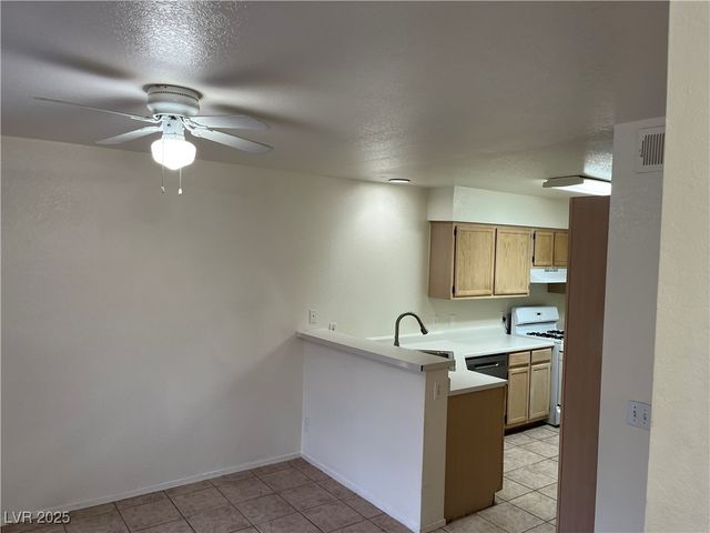 2842 BRIAR KNOLL Drive, Henderson, NV 89074