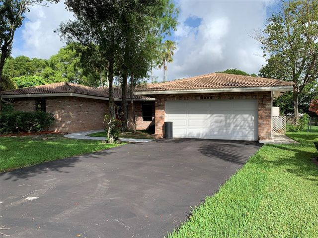 3980 NW 114th Avenue, Coral Springs, FL 33065