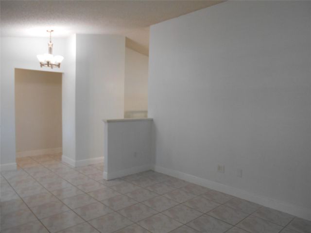 3980 NW 114th Avenue, Coral Springs, FL 33065