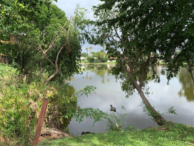 3980 NW 114th Avenue, Coral Springs, FL 33065