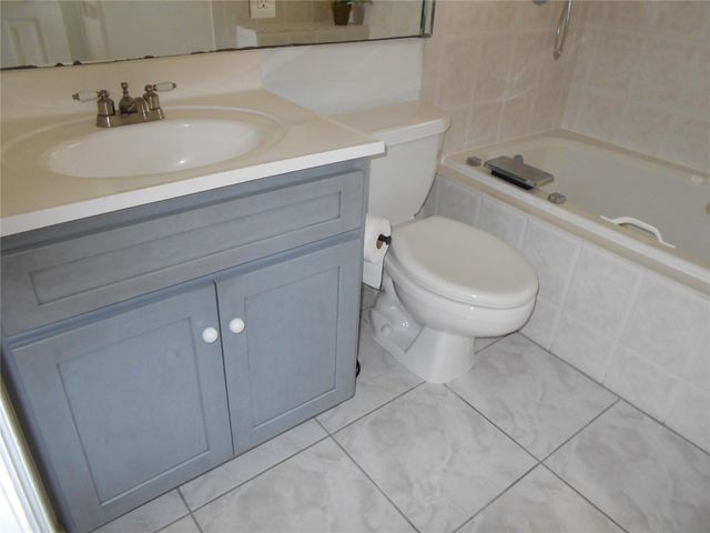 3980 NW 114th Avenue, Coral Springs, FL 33065