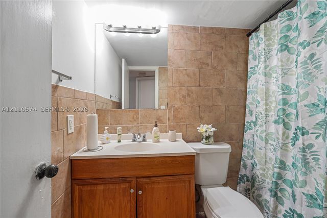 8821 Sunrise Lakes Blvd 102, Sunrise, FL 33322