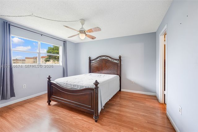 8821 Sunrise Lakes Blvd 102, Sunrise, FL 33322