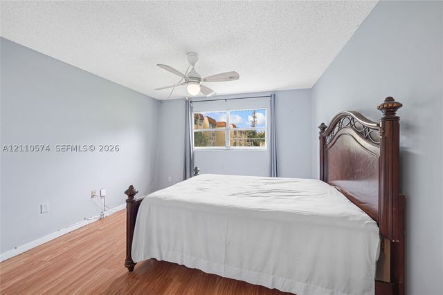 8821 Sunrise Lakes Blvd 102, Sunrise, FL 33322