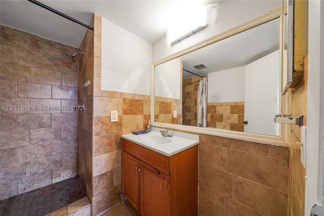 8821 Sunrise Lakes Blvd 102, Sunrise, FL 33322