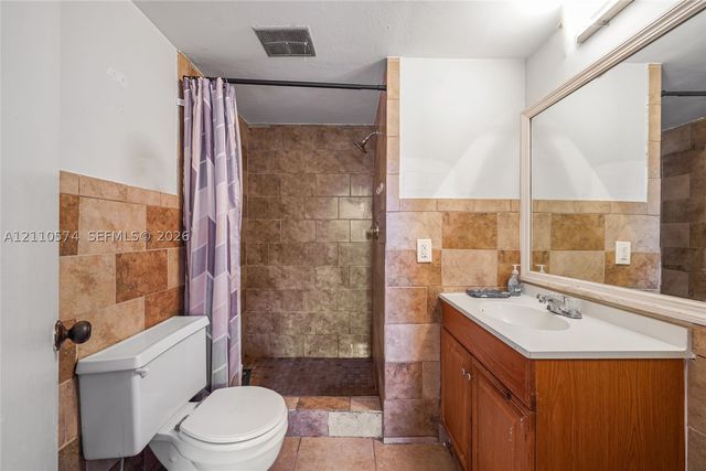 8821 Sunrise Lakes Blvd 102, Sunrise, FL 33322