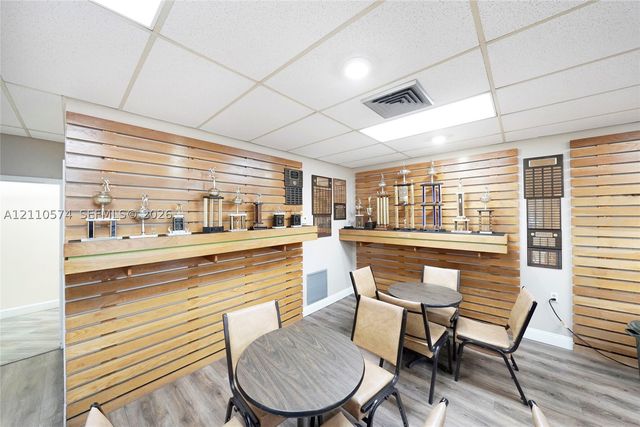 8821 Sunrise Lakes Blvd 102, Sunrise, FL 33322