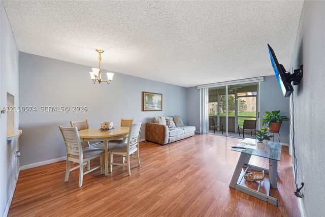 8821 Sunrise Lakes Blvd 102, Sunrise, FL 33322