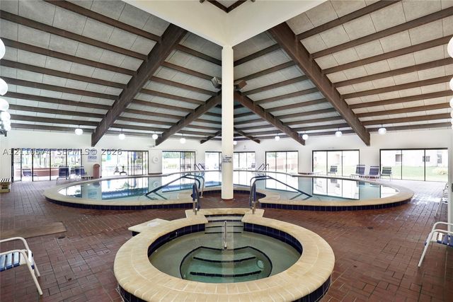 8821 Sunrise Lakes Blvd 102, Sunrise, FL 33322