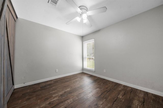 4058 Sherwood Street E, Kingwood, TX 77339