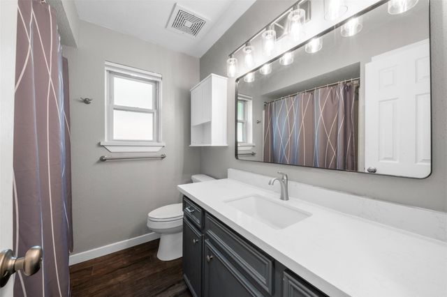 4058 Sherwood Street E, Kingwood, TX 77339