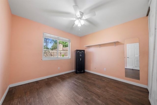 4058 Sherwood Street E, Kingwood, TX 77339
