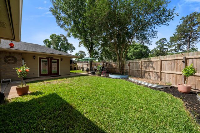 4058 Sherwood Street E, Kingwood, TX 77339