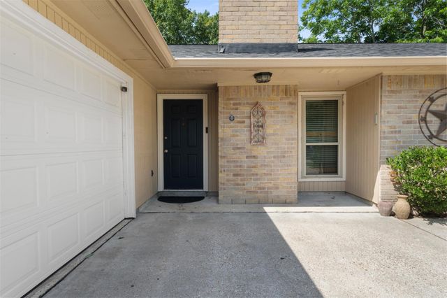 4058 Sherwood Street E, Kingwood, TX 77339