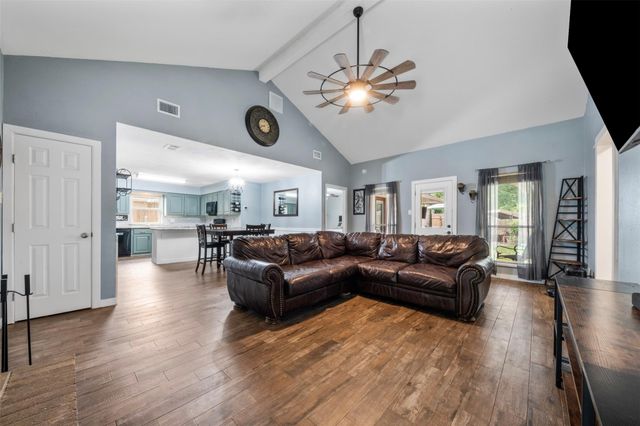 4058 Sherwood Street E, Kingwood, TX 77339