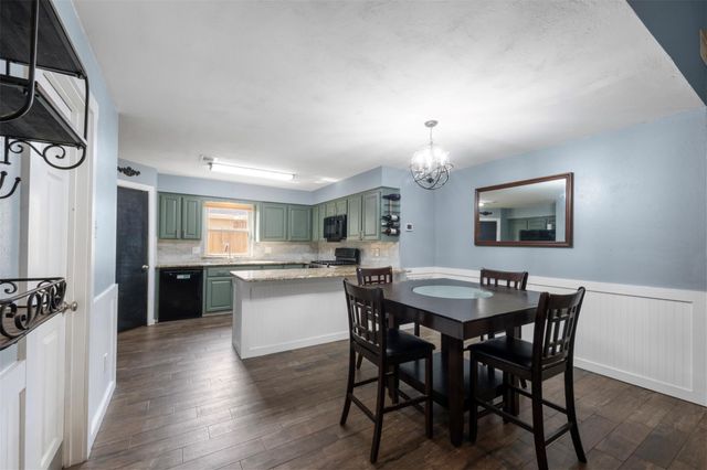 4058 Sherwood Street E, Kingwood, TX 77339