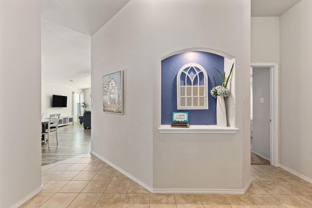 109 Plata LN, Jarrell, TX 76537