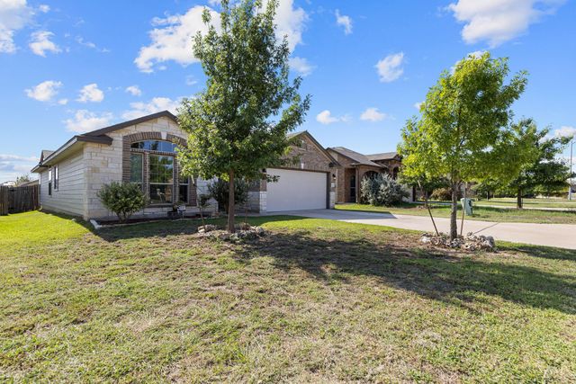 109 Plata LN, Jarrell, TX 76537