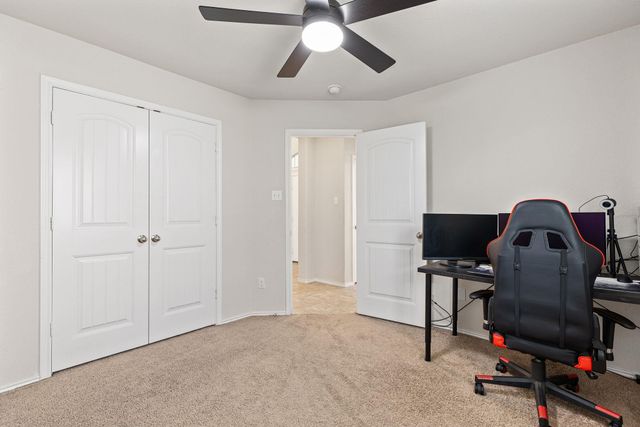 109 Plata LN, Jarrell, TX 76537