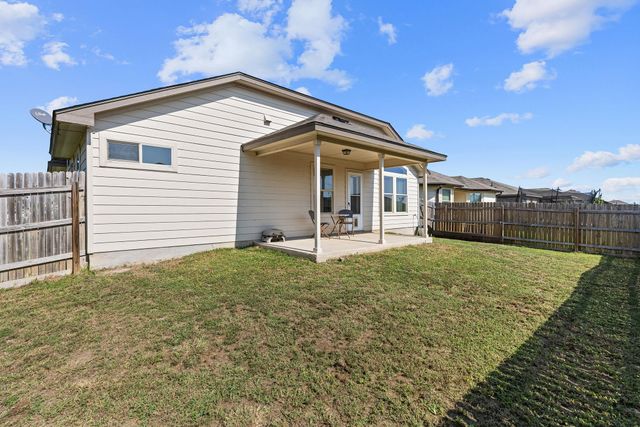 109 Plata LN, Jarrell, TX 76537