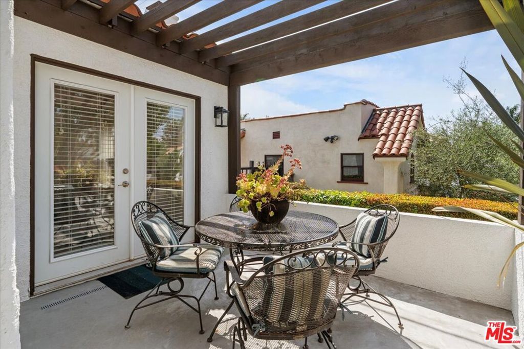 property-img