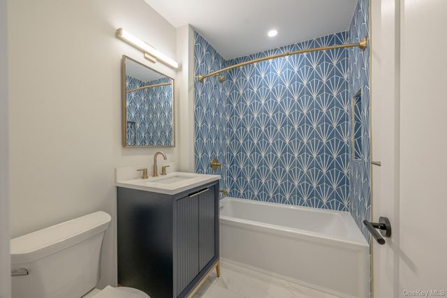 29 Fairway Place 6, Montauk, NY 11954