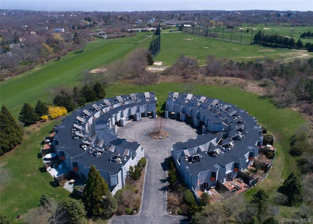 29 Fairway Place 6, Montauk, NY 11954