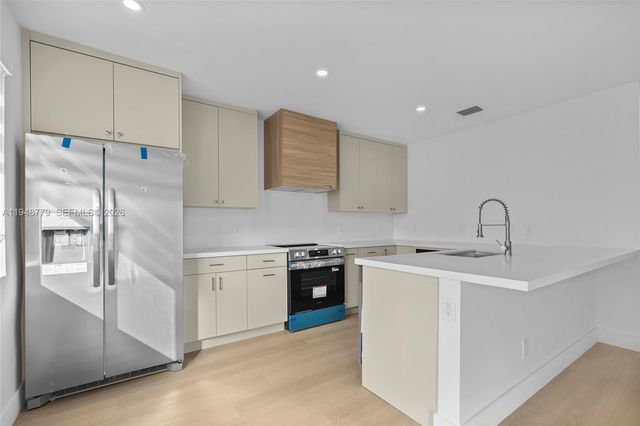 19831 Gulfstream Rd, Cutler Bay, FL 33157