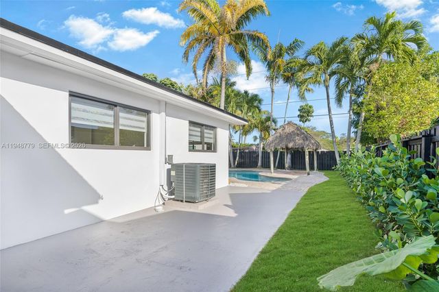 19831 Gulfstream Rd, Cutler Bay, FL 33157