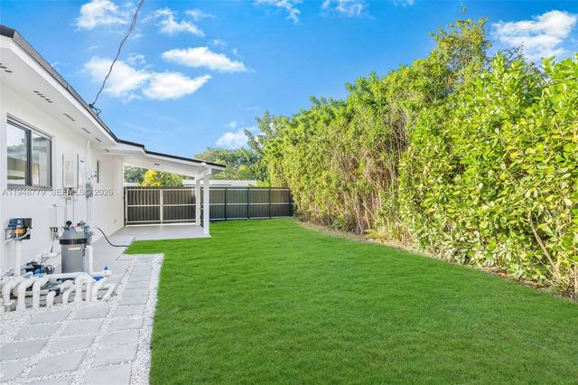 19831 Gulfstream Rd, Cutler Bay, FL 33157