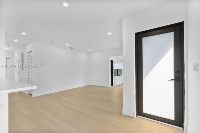 19831 Gulfstream Rd, Cutler Bay, FL 33157