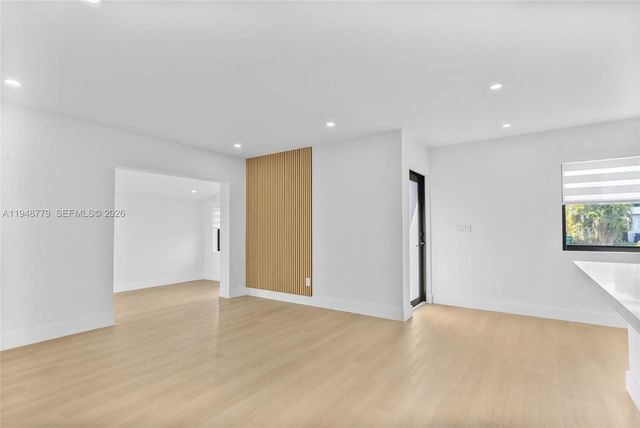 19831 Gulfstream Rd, Cutler Bay, FL 33157