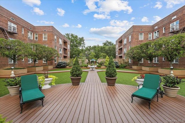 101 Old Mamaroneck Road 3C7, White Plains, NY 10605