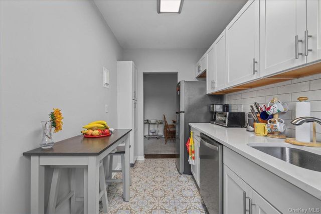 101 Old Mamaroneck Road 3C7, White Plains, NY 10605
