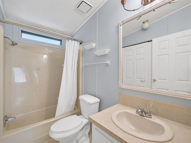 8201 Cinnamon Lane, Port St. Lucie, FL 34952